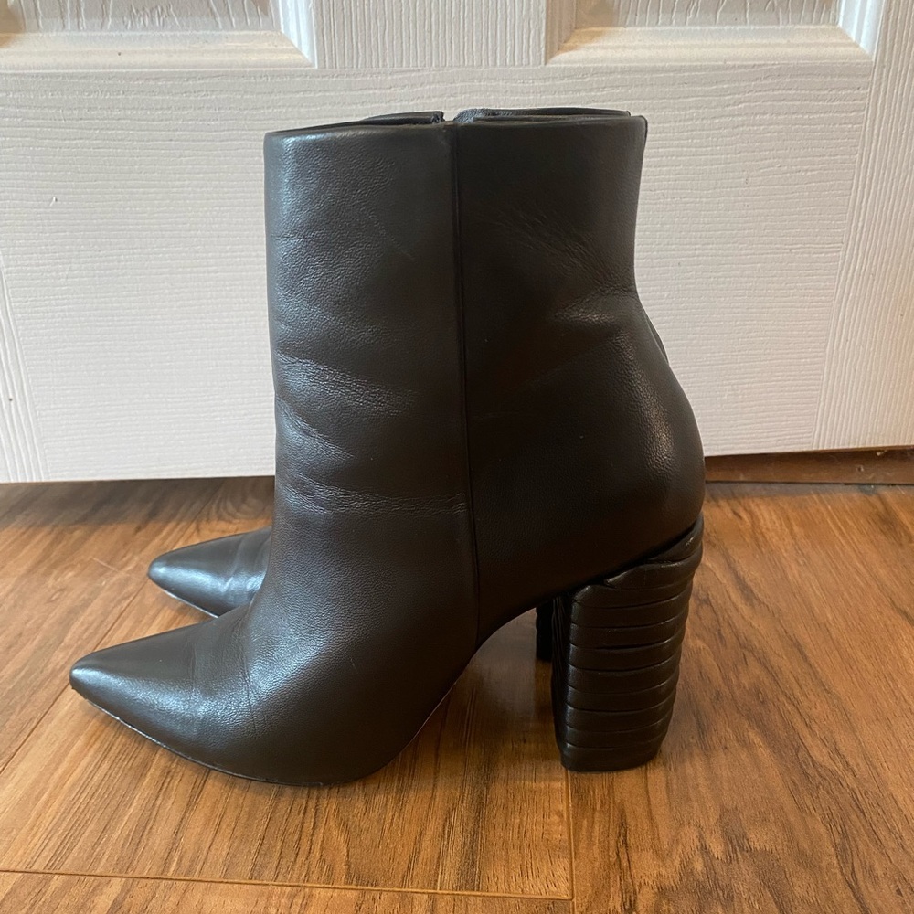SCHUTZ Black Leather Ribbed-Block Heel Ankle Boots - Picture 2 of 11